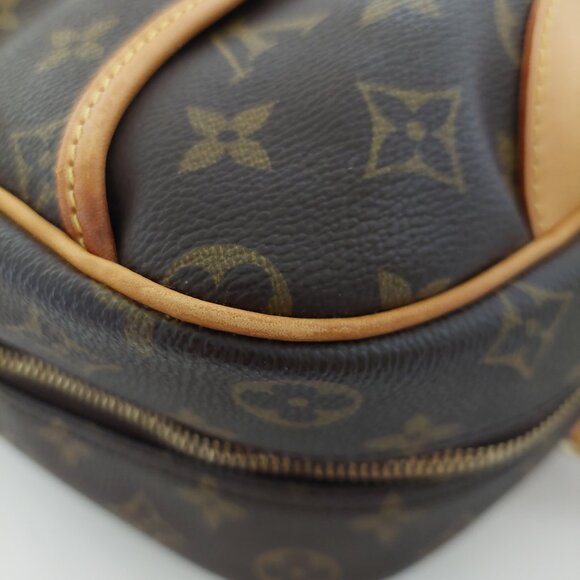 Louis Vuitton Deauville Monogram Canvas Bag - Picture 13 of 15